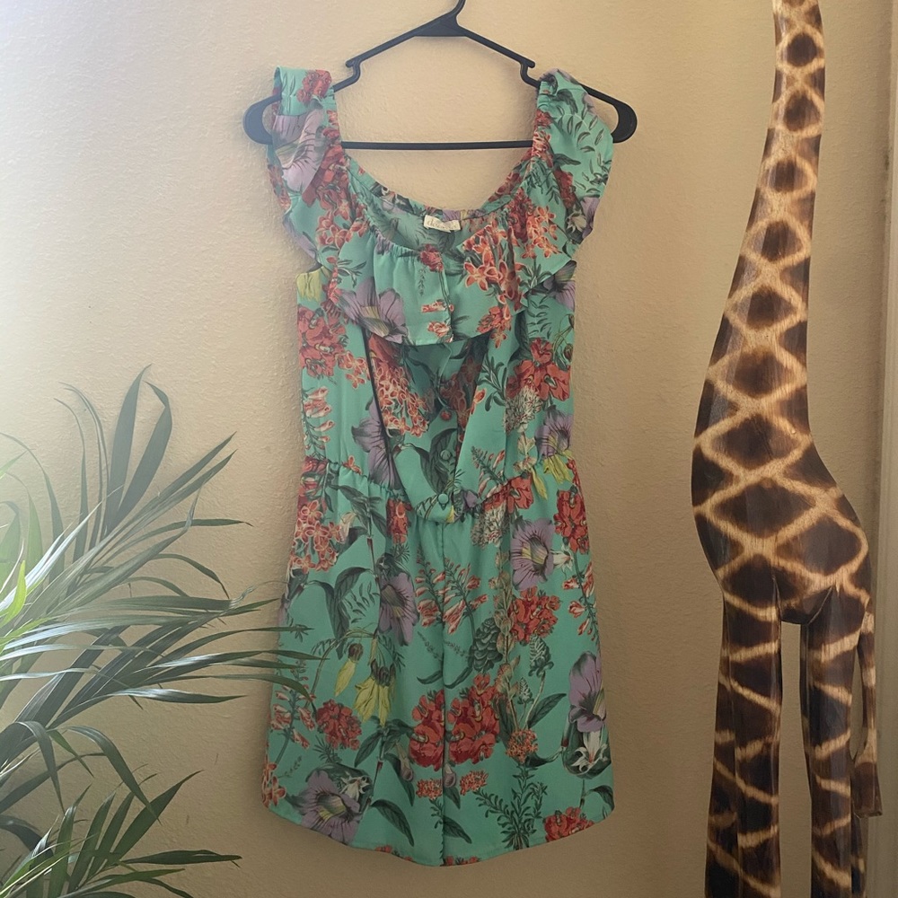 FLORAL ROMPER! ⚜️